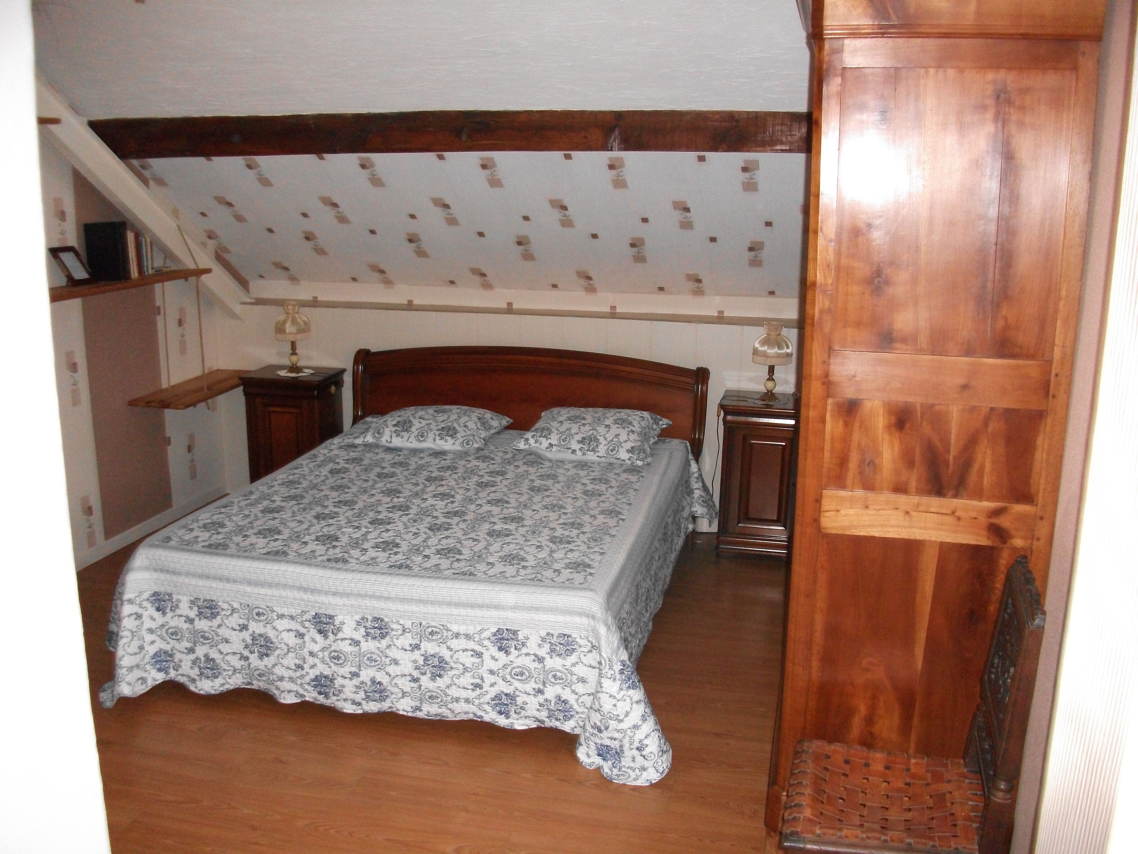 Bed and Breakfast sleeps 2 near Royan