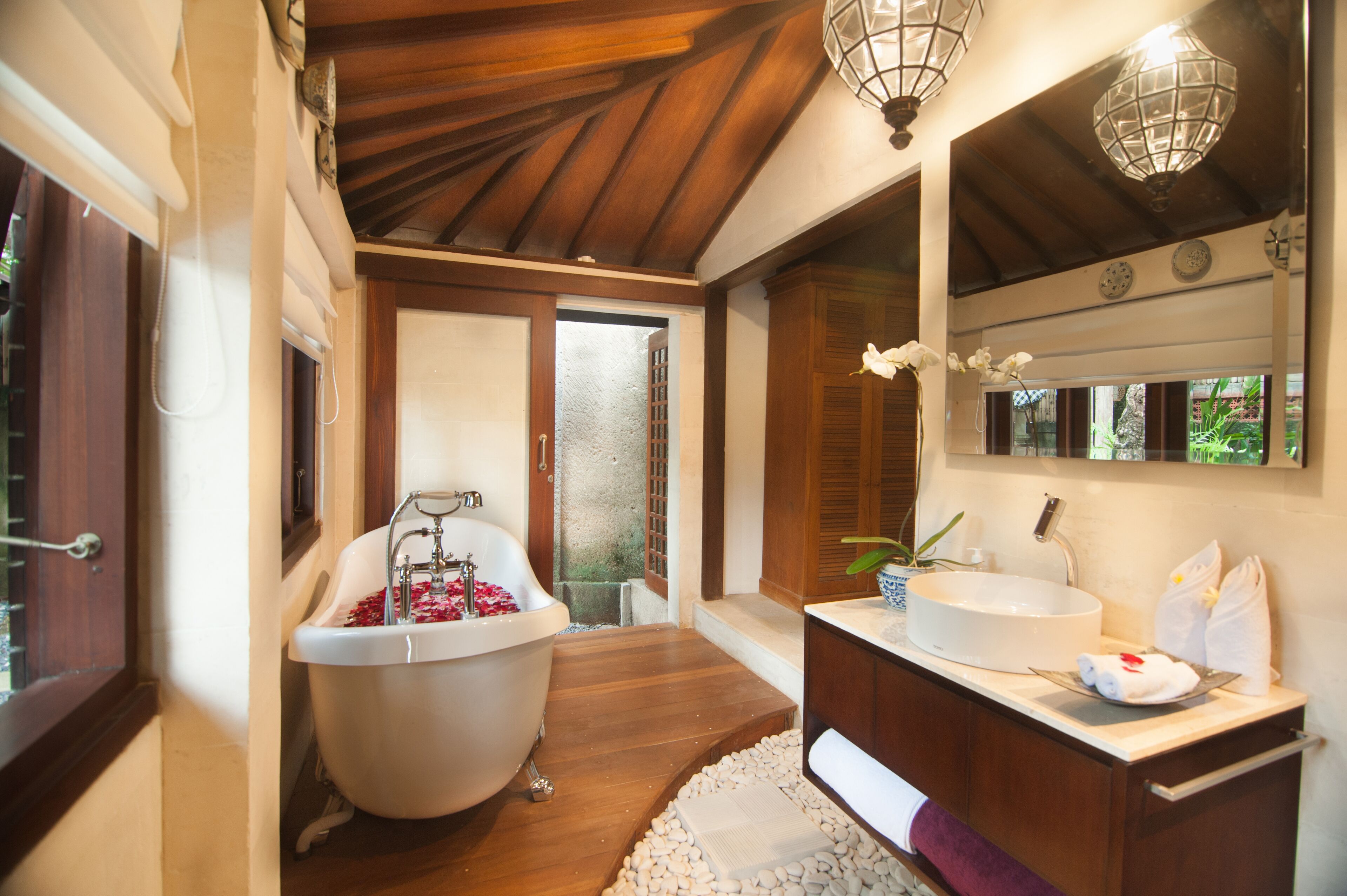 Traditional Luxury Joglo in Kerobokan: Experience REAL Bali