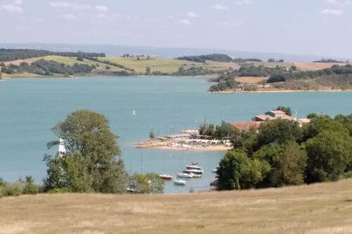 Gîte for 5 people, 2 bedrooms, swimming pool, nature and tranquillity guaranteed 