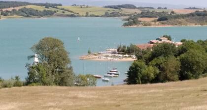 Gîte for 5 people, 2 bedrooms, swimming pool, nature and tranquillity guaranteed