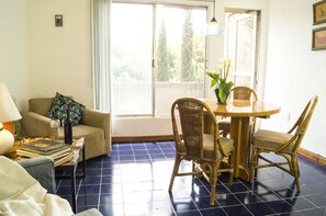 Interior - GARDEN HOUSE, WELCOME TO SAN ANGEL NEIGHBOURHOOD (Mexico, D. F)