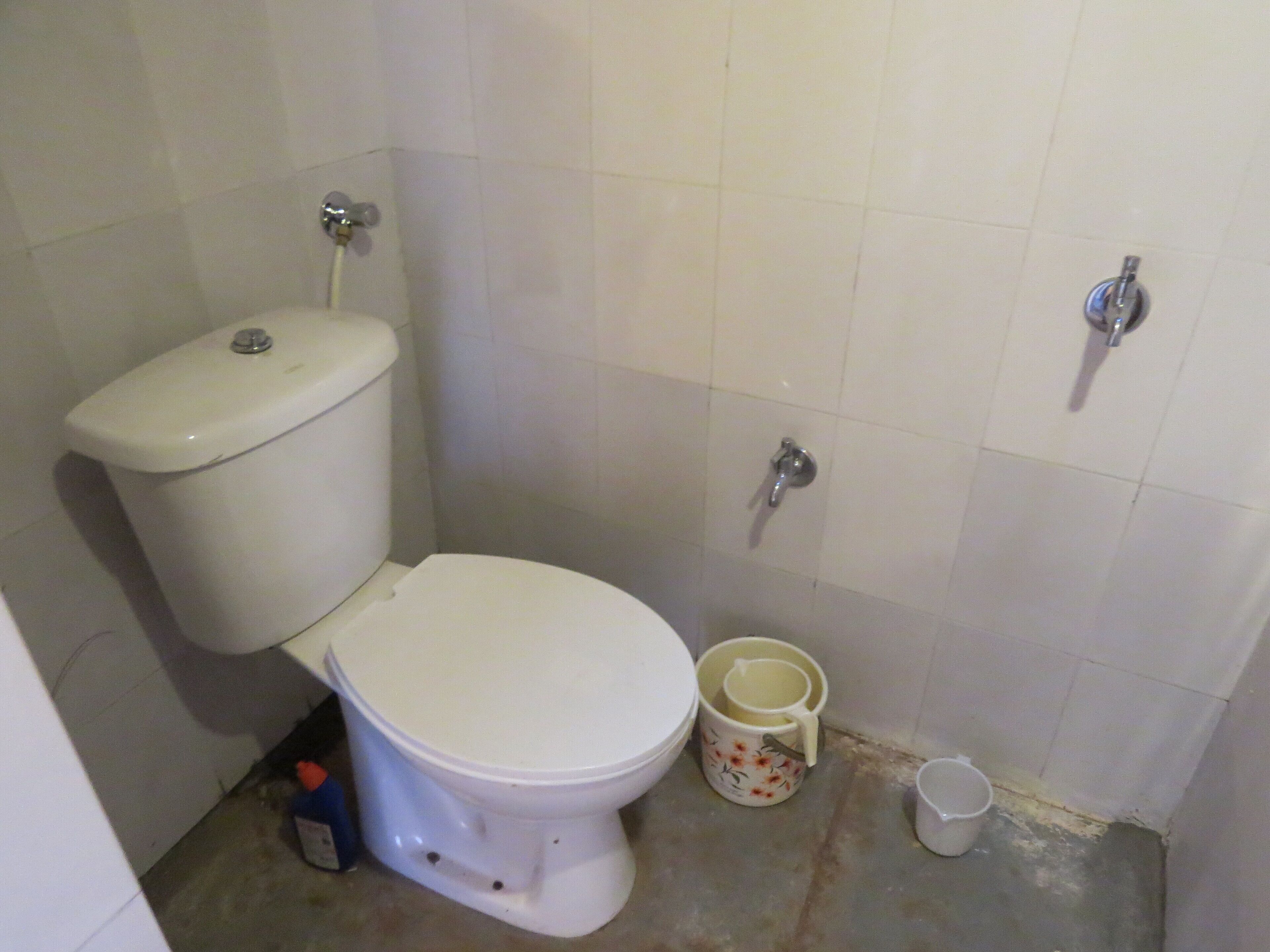 Lakeview cottage in scneic Kolvan valley near Lonavala/Pavana