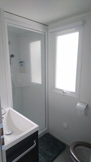 Hair dryer, towels - Comfortable MOBILE HOME for 2 to 6 people, Domaine de Kerlann (Pont-Aven)