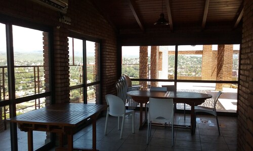 Pleno centro de Carlos Paz ..y con las mejores vistas..!!
                  