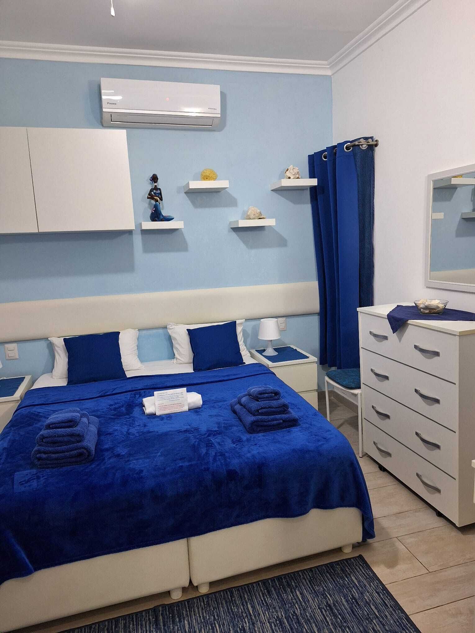 1 habitación y caja de seguridad en la habitación 