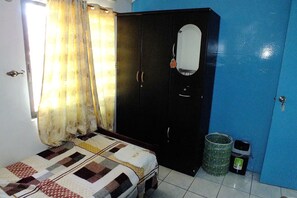 1 bedroom, internet, bed sheets