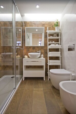 Articles de toilette (gratuits), séchoir à cheveux