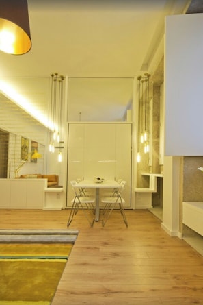 Dining - Design Flat in Porto Downtown (Porto)
