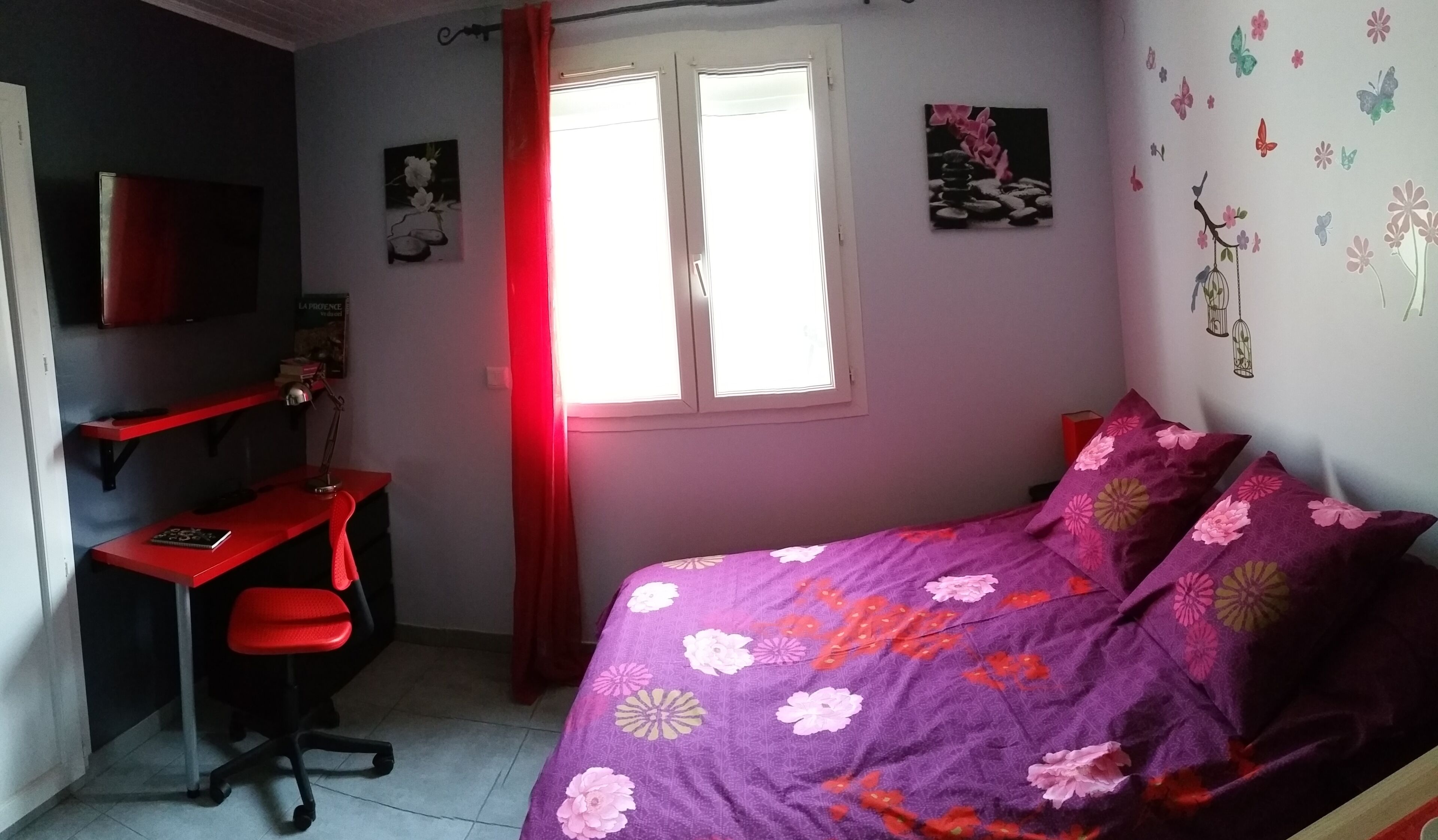 Small independent air-conditioned studio in a quiet area with private terraces and swimming pool