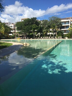 Utomhuspool