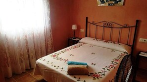 3 Schlafzimmer, Bügeleisen/Bügelbrett, kostenloses WLAN, Bettwäsche
