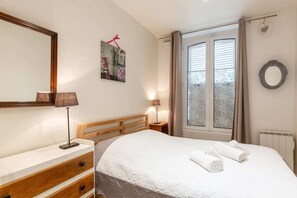 3 bedrooms, iron/ironing board, free WiFi