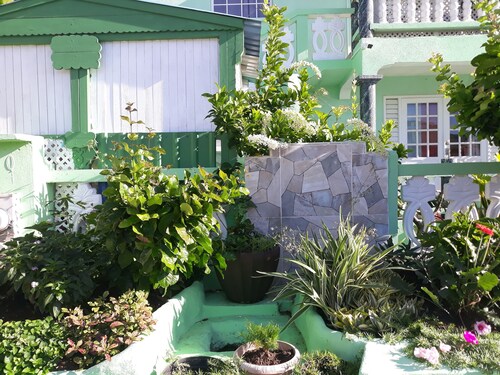 Tropical Pearl - Lovely two bedroom apartment