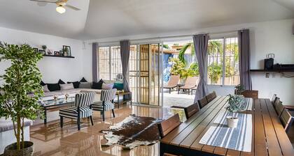 Santo Domingo Colonial 8-Bedroom Villa with Private Pool ✔️