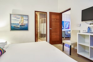 8 bedrooms, free WiFi, bed sheets