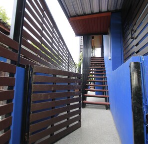 Property grounds - #YA Apartment on the famous LOY-KROH ROAD, between Night Bazar and The Old City  (Muang Chiangmai)