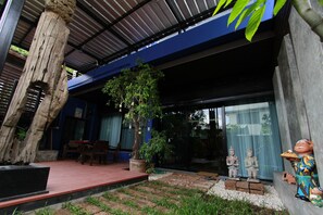 Exterior detail - #YA Apartment on the famous LOY-KROH ROAD, between Night Bazar and The Old City (Muang Chiangmai)