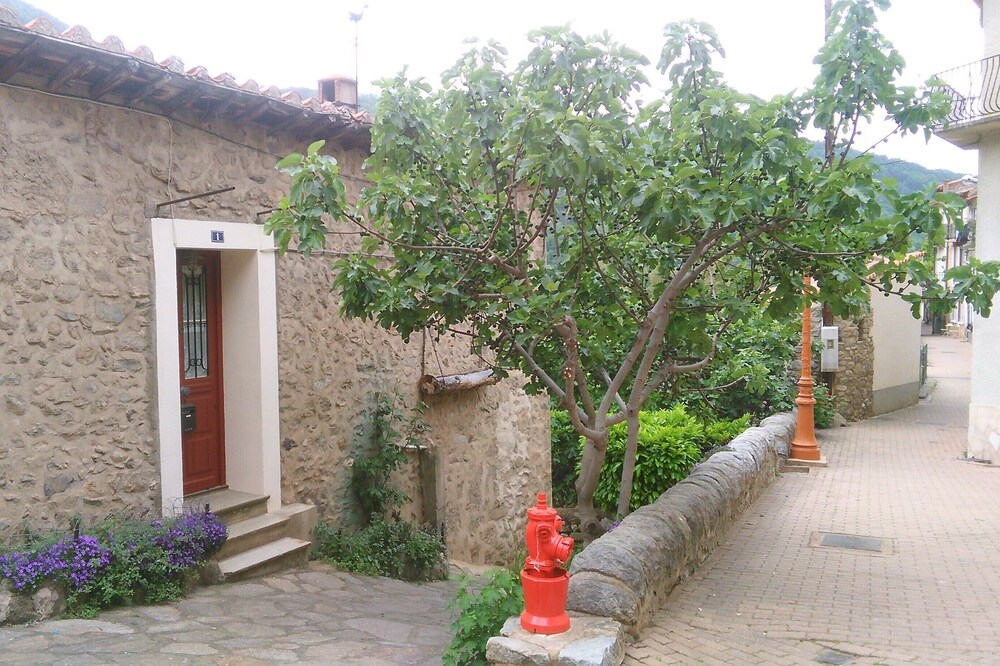 APARTMENT for 2 people / FREE WIFI / Garden / Old Village / Comfort TT