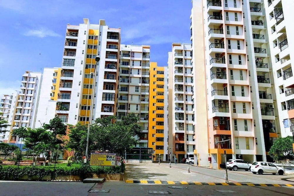 Service Apartment Family stay near Chennai Airport- Chromepet