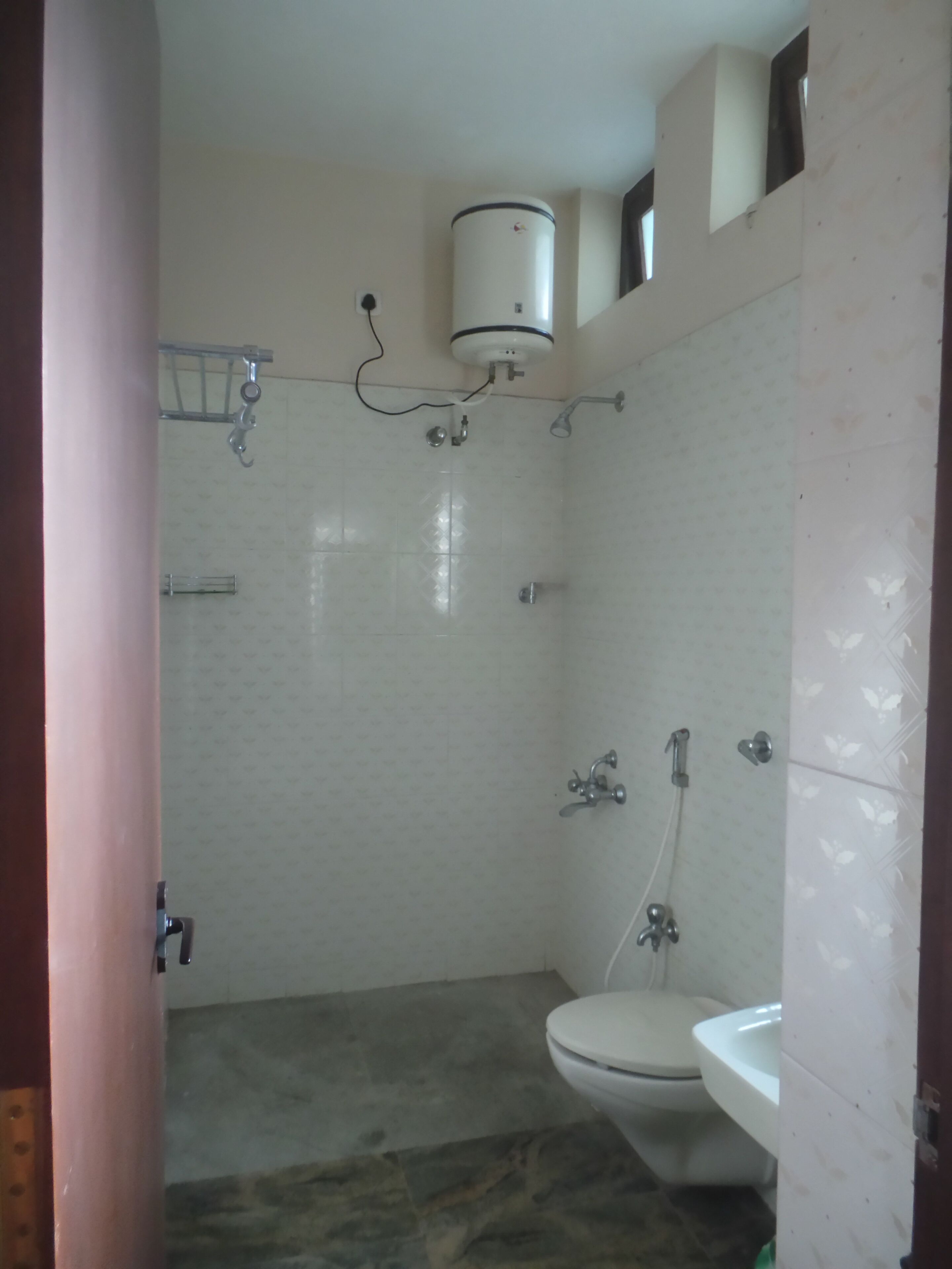 The Lake-Shore Apartment