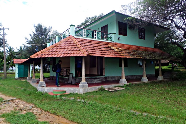 Lake-Shore Villa