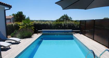 Villa récente haut de gamme 4* , au calme avec piscine privée et chauffée, WIFI