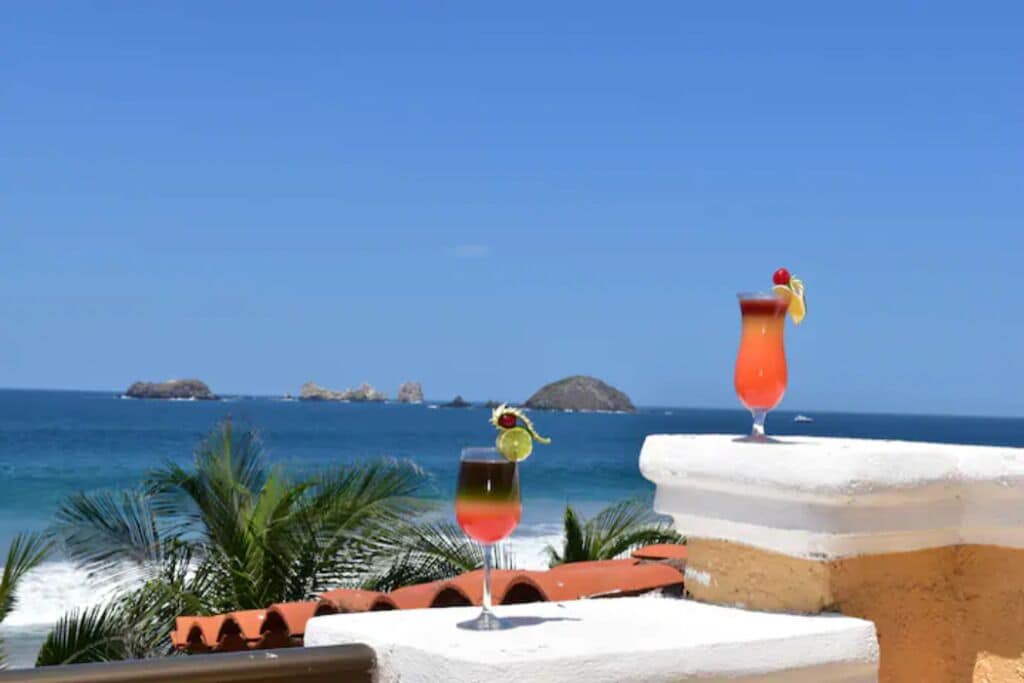 Deluxe Beach Front Villa “Tesoro C”