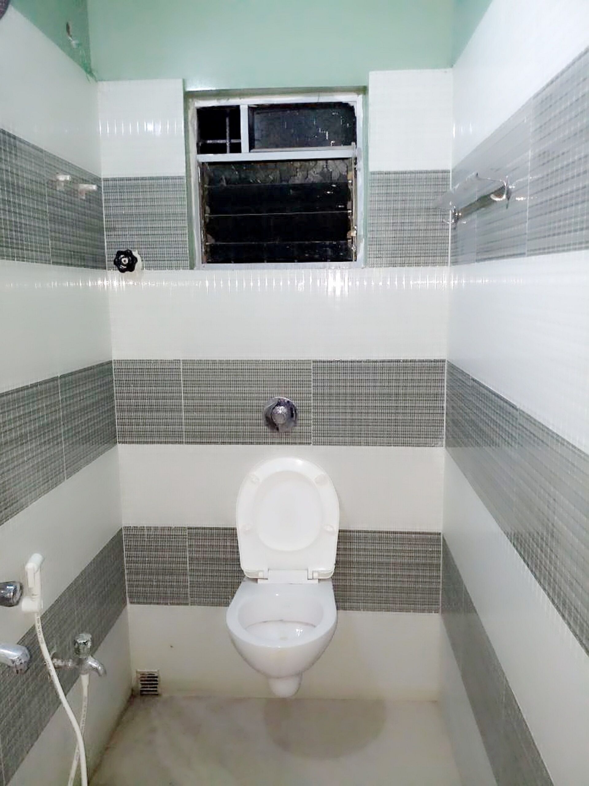 Luxurious & fully Furnished private Apartment in Airport (Kolkata) area