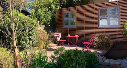 Garden Cabin Studio in Camden Town