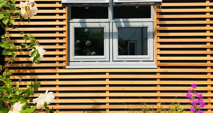 Garden Cabin Studio in Camden Town