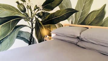 1 bedroom, desk, iron/ironing board, internet