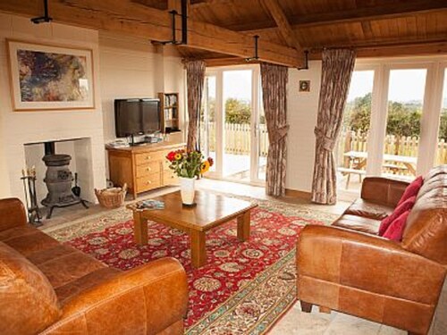 Secluded, family and pet friendly - close to Peppa Pig World and the New Forest