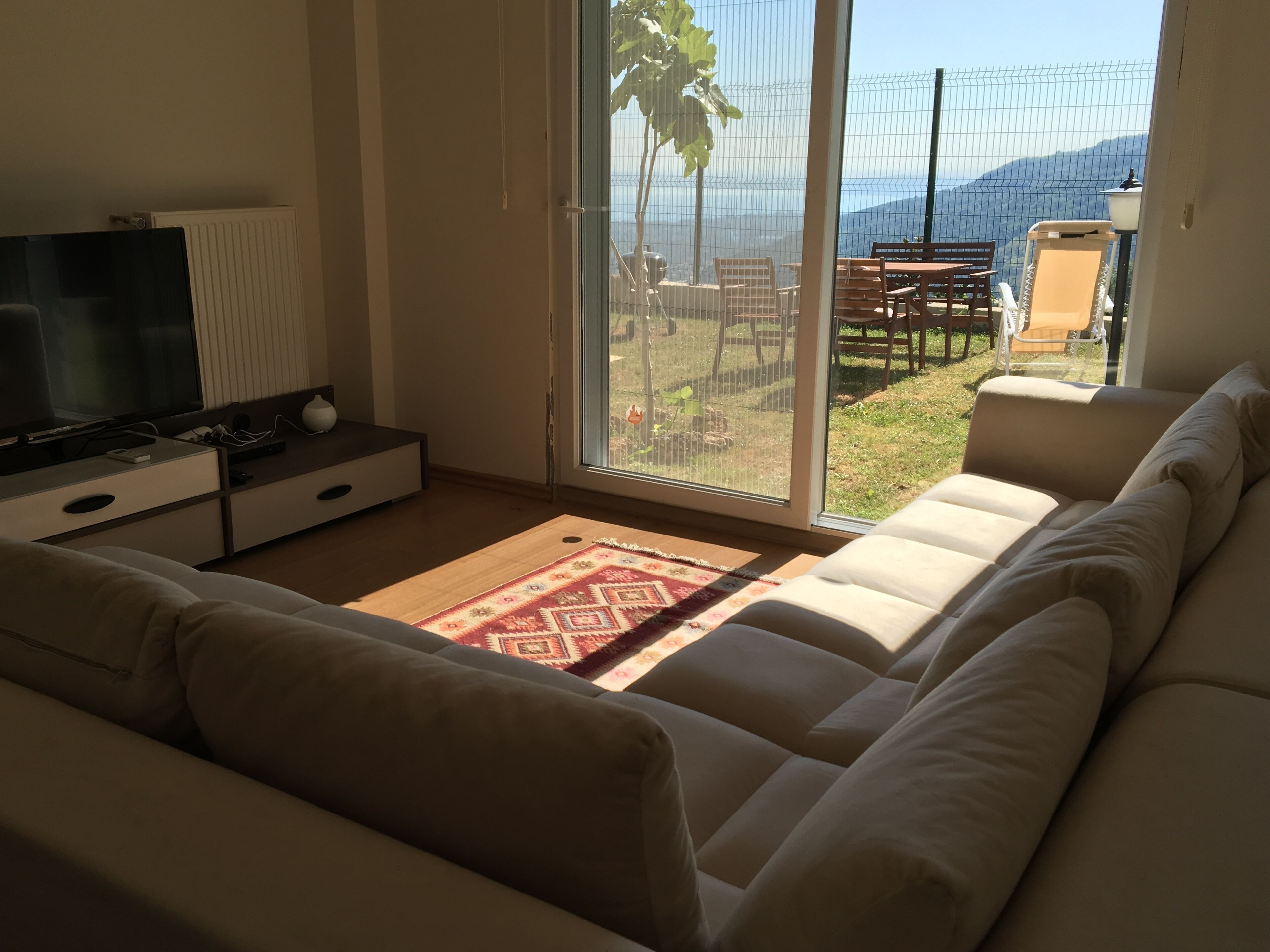 Charming Lake View, Mountain Villa