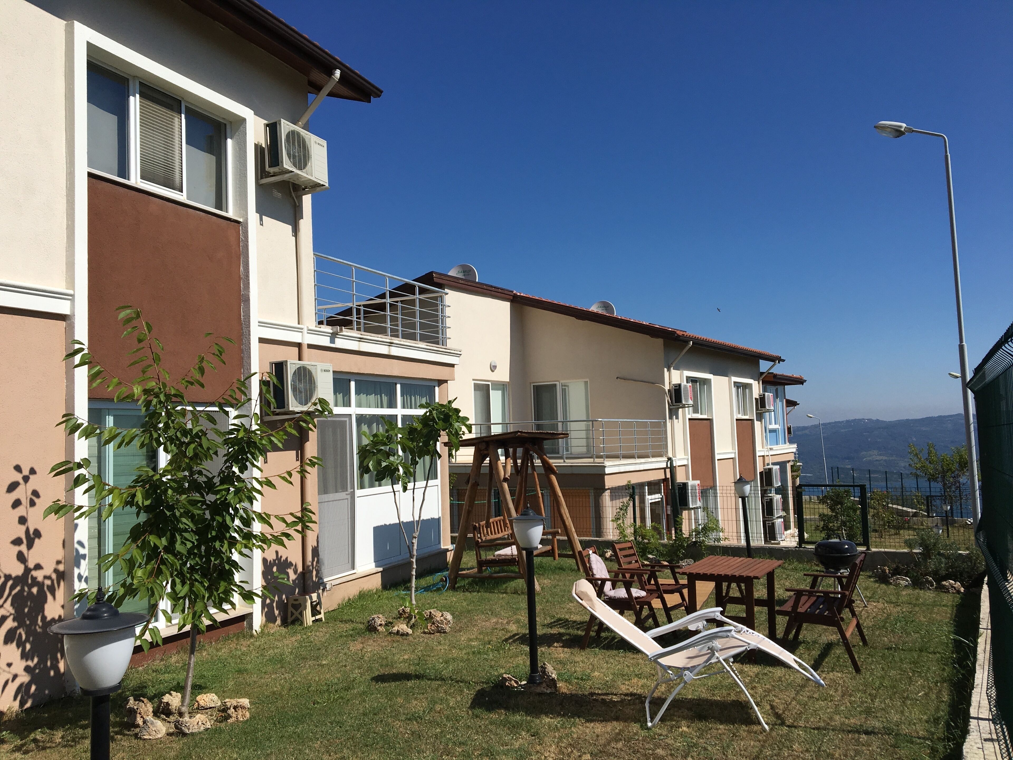 Charming Lake View, Mountain Villa