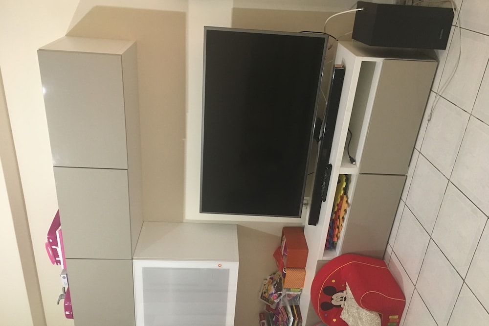 Spacious practical apartment near metro and national road