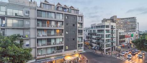 المنشأة من الخارج