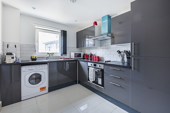 Fridge, microwave, oven, dishwasher