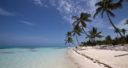 Villa Life, Beach & Golf Paradise!