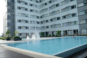 Outdoor pool - Ayala Brand new 1 BR furnished for rent at downtown Davao City-wow (Davao City)