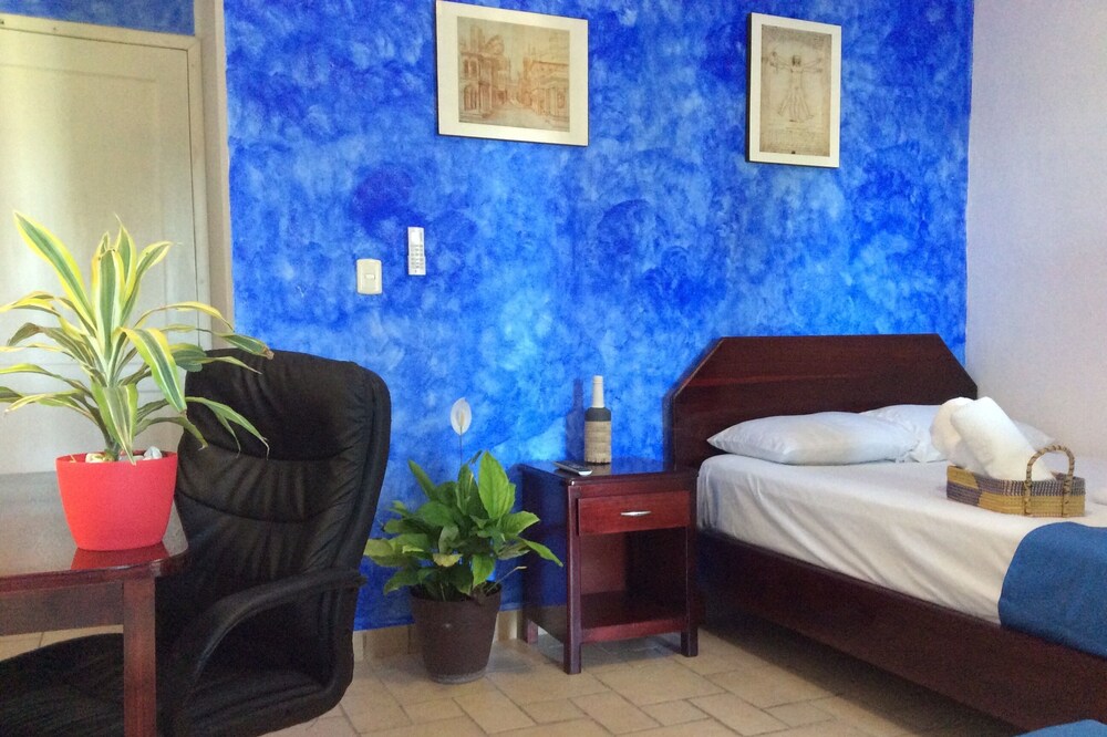 Private room near UQROO, Convention Center and Boulevard Bahía