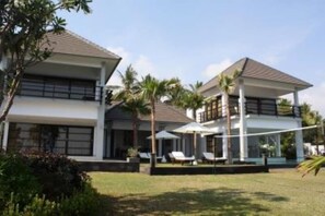 Exterior - Bukti: Very luxury villa for up to 10 people in North Bali (Desa Bukti)