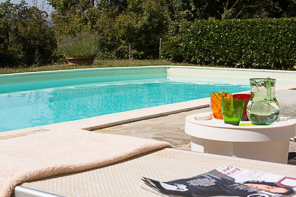 Beautiful 3BR House with pool in the Woods!