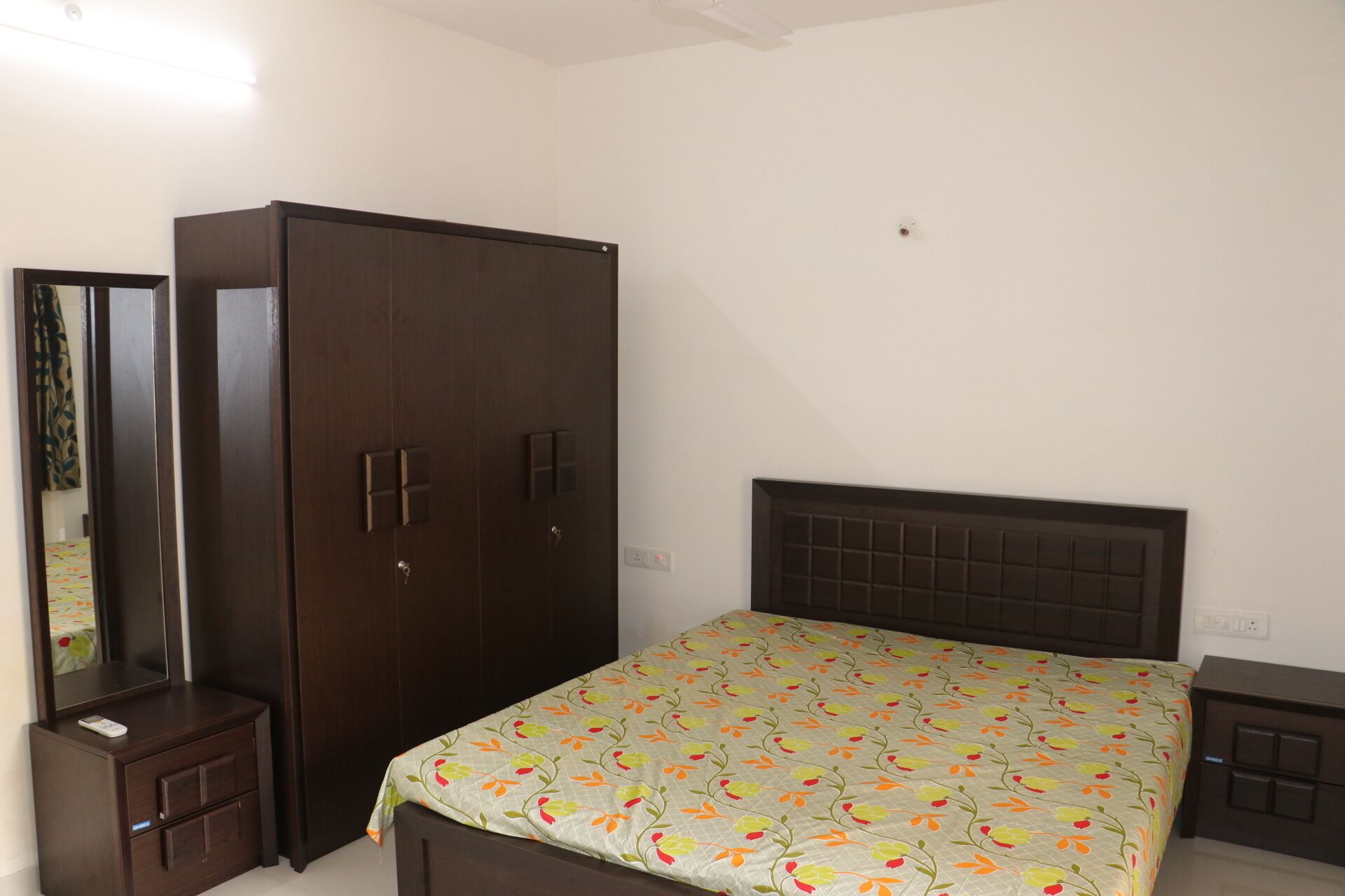 Royal orchid 2bhk lake end suite