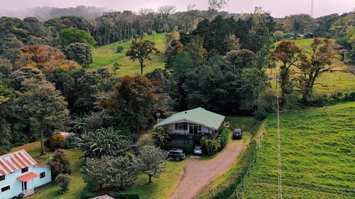 Perfect house for friends and family in Monteverde