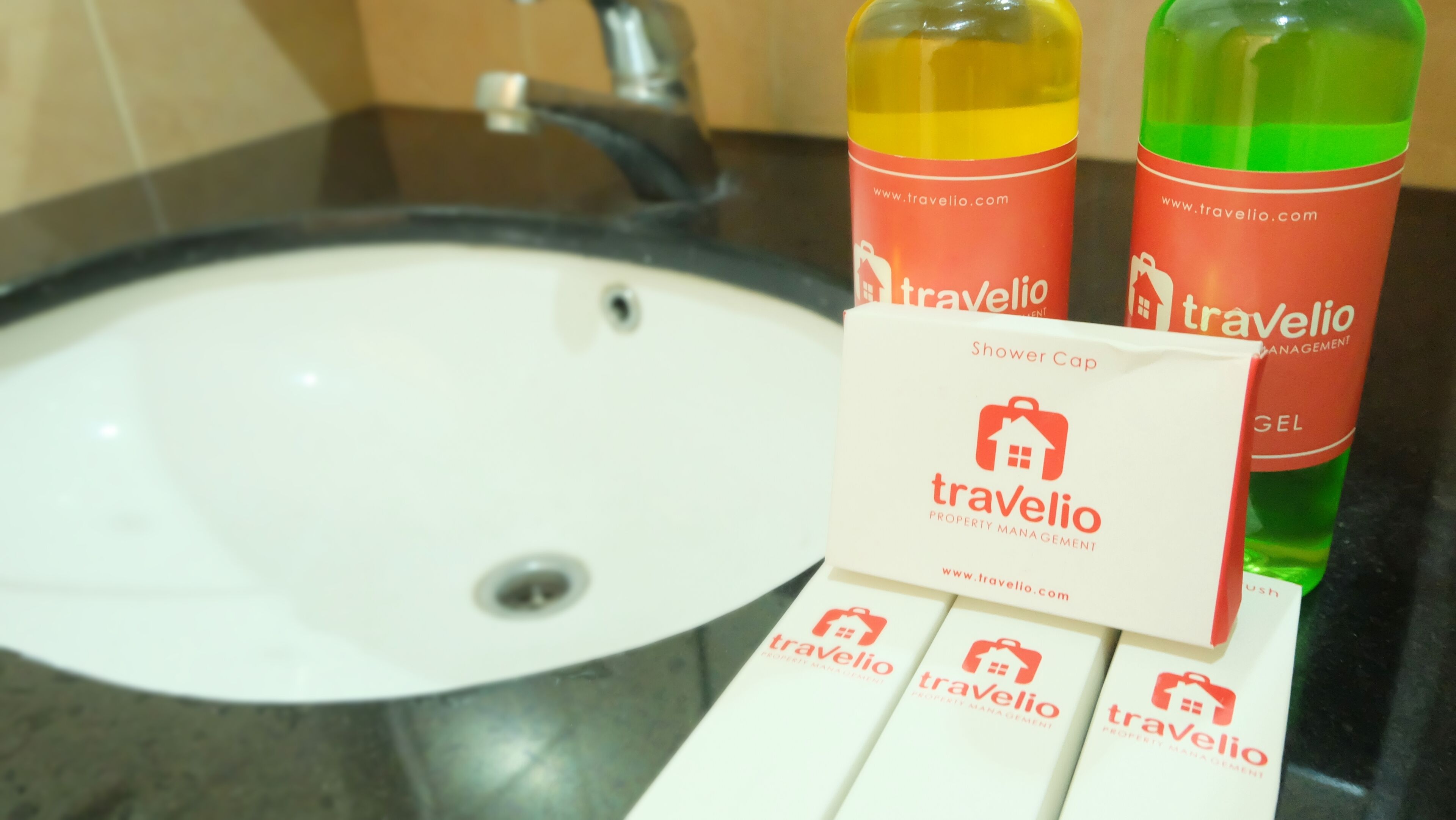 1 Bedroom / 2 Bedroom Luxury Hampton's Park Apartment By Travelio - Jakarta