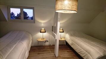 4 slaapkamers, een strijkplank/strijkijzer, gratis wifi