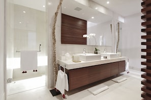 Shower, hair dryer, towels, toilet paper