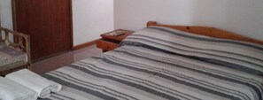 1 chambre, accès Internet, draps fournis