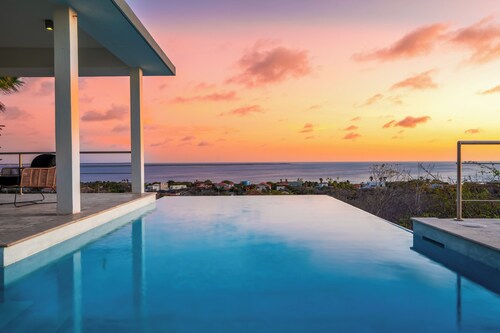 This well- equipped house is especially for couples who love calm and luxury!
