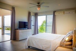 3 bedrooms, iron/ironing board, WiFi, bed sheets - This well- equipped house is especially for couples who love calm and luxury! (Kralendijk)